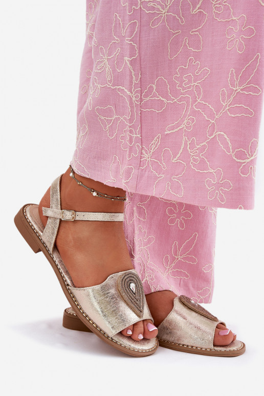 Sandálias femininas com salto largo com enfeites S.Barski KV51-098 cor dourada Sandálias femininas com salto largo com enfeites S.Barski KV51-098 cor dourada