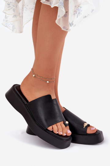 Chinelos femininos com uma plataforma Com decorações Detalem cor preta Linosea 2