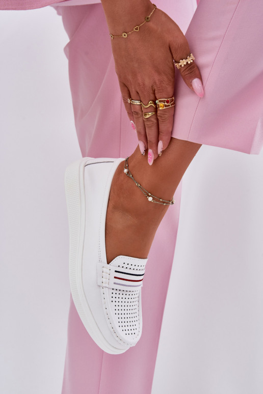 Pele mocassins femininos cor branca Dovema