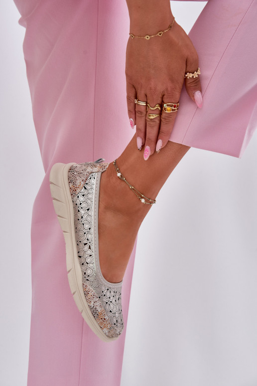 Pele com elementos abertos  Bailarinas cor dourada Leaneila Pele com elementos abertos  Bailarinas cor dourada Leaneila