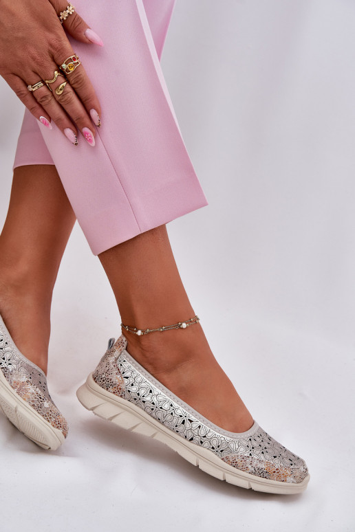 Pele com elementos abertos  Bailarinas cor dourada Leaneila Pele com elementos abertos  Bailarinas cor dourada Leaneila