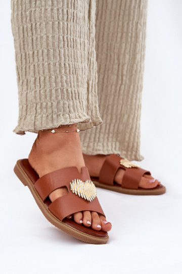 Chinelos femininos com salto largo com detalhes dourados cor marrom Karinma