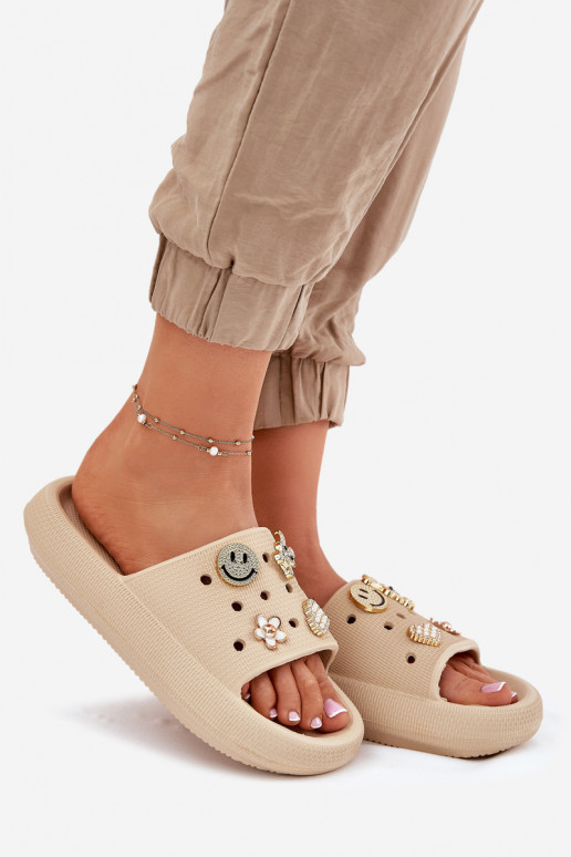 Chinelos femininos Chinelos leves Z Przypinkami Vinceza 76055 bege