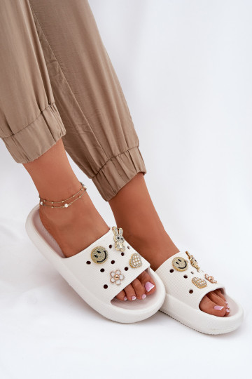 Chinelos femininos Chinelos leves Z Przypinkami Vinceza 76055 cor branca