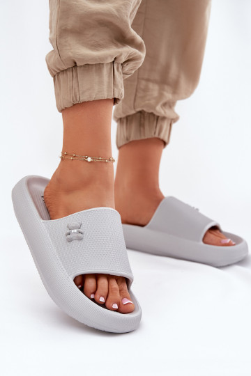 Chinelos leves Chinelos femininos com uma plataforma Com Urso Vinceza 75210 cor cinza 2