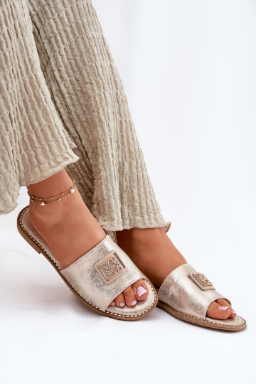 Chinelos rasos femininos com enfeites S.Barski KV51-089 cor dourada