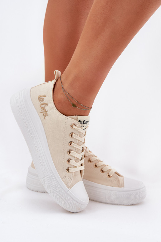 Sapatos de lazer com uma plataforma Lee Cooper LCEM-24-44-2464L bege Sapatos de lazer com uma plataforma Lee Cooper LCEM-24-44-2464L bege