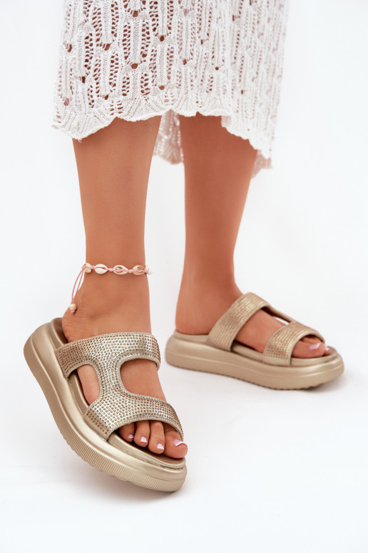 Decorado Chinelos femininos com uma plataforma cor dourada Jestella