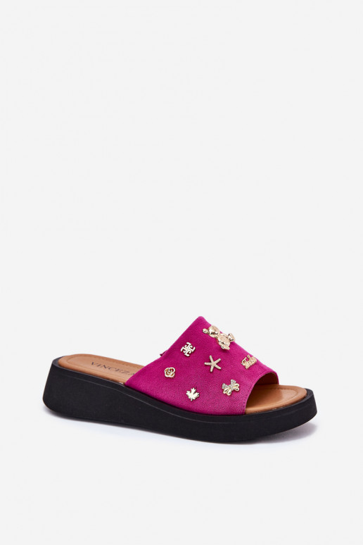 Chinelos femininos de camurça Z Przypinkami Vinceza 66741 cor rosa