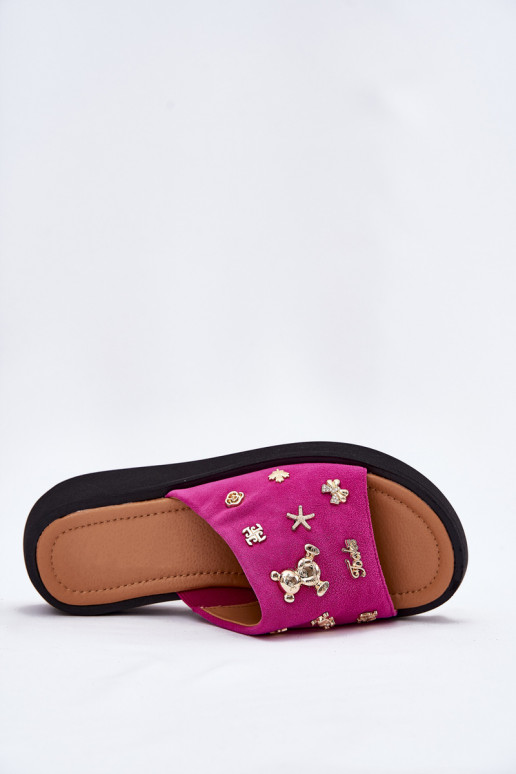 Chinelos femininos de camurça Z Przypinkami Vinceza 66741 cor rosa