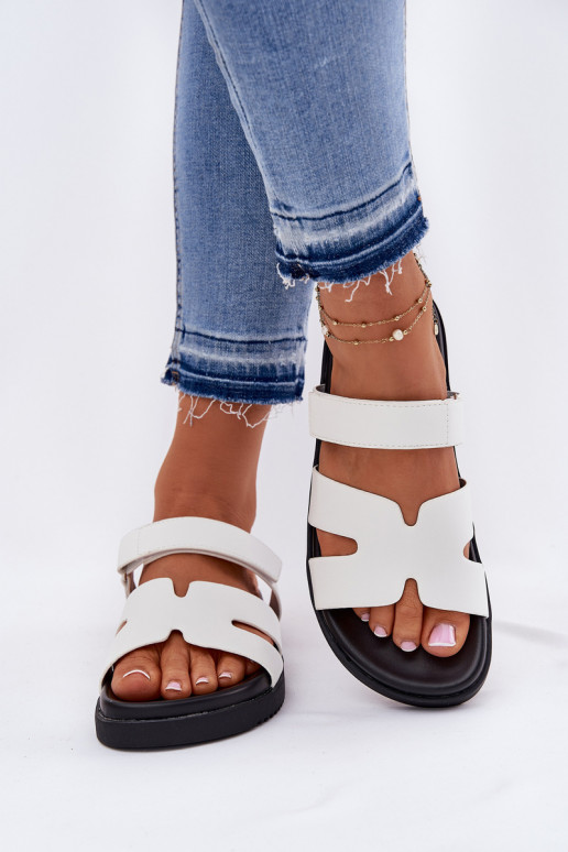 Chinelos femininos Z com fecho adesivoem Vinceza 17401 cor branca