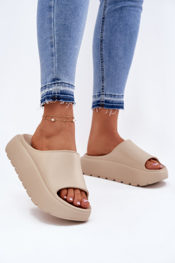 Chinelos femininos cor de areia leves com plataforma, “Xalvania”