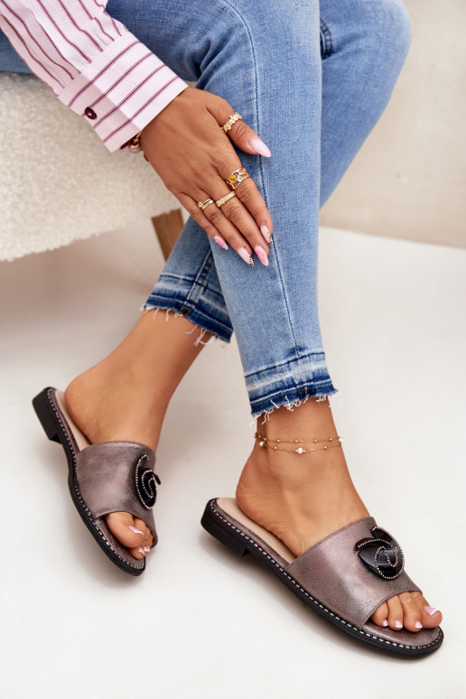 Chinelos femininos com salto largo Com decorações Detalem KV51-007 cor cinza