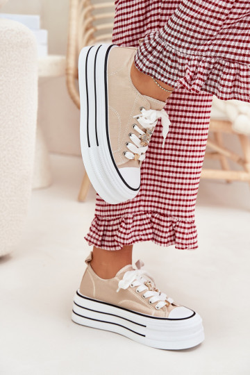 Sapatos de lazer com uma plataforma Ze cor douradami Przypinkami bege Fiorina 2