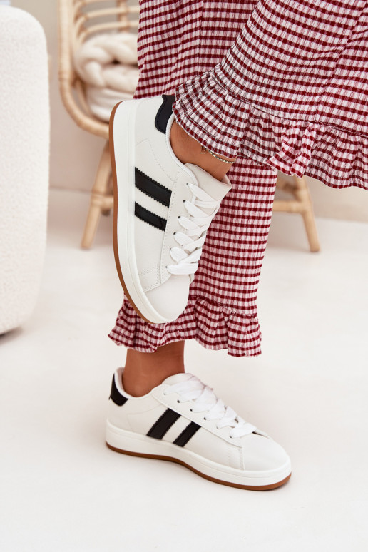 tênis À modalo de tênis Feminino de couro ecológico cor branca Ravina tênis À modalo de tênis Feminino de couro ecológico cor branca Ravina