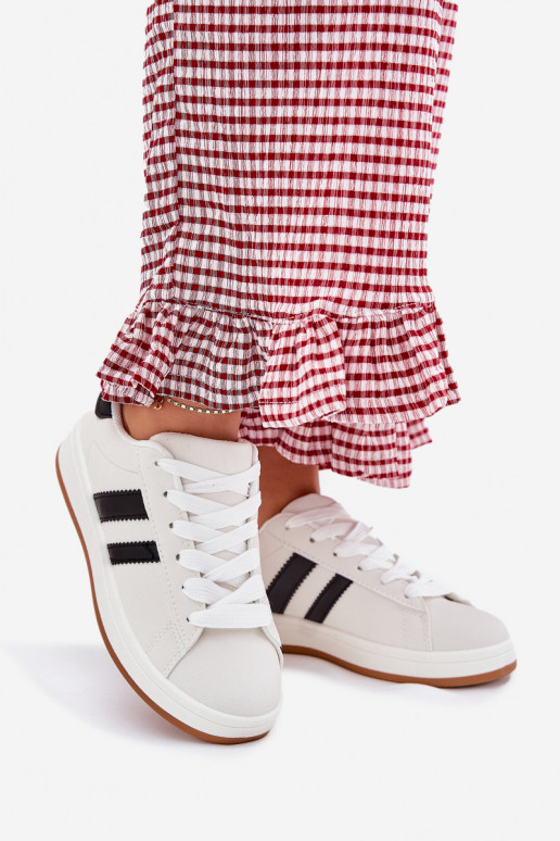 tênis À modalo de tênis Feminino de couro ecológico cor branca Ravina tênis À modalo de tênis Feminino de couro ecológico cor branca Ravina