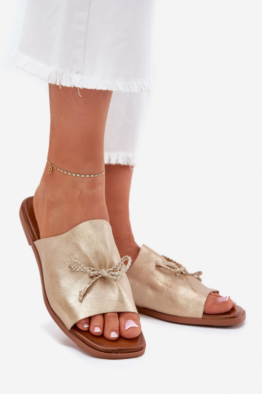 Chinelos femininos com salto largo Com decorações EMiązaniem cor dourada Norela Chinelos femininos com salto largo Com decorações EMiązaniem cor dourada Norela