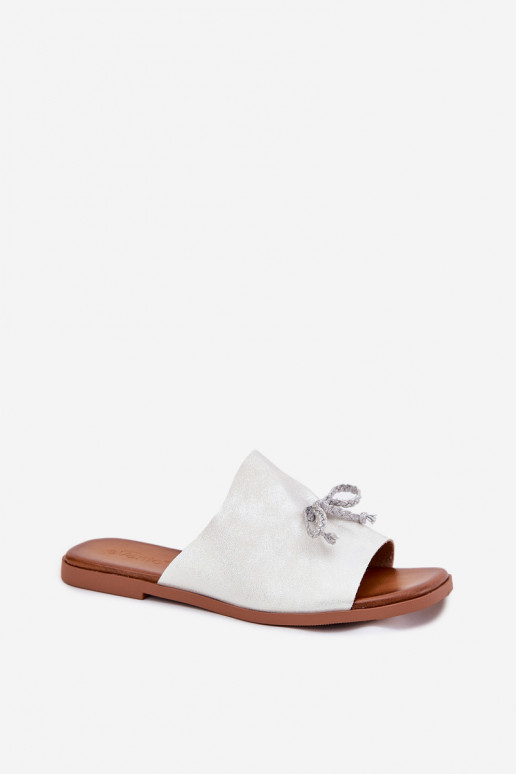 Chinelos femininos com salto largo Com decorações EMiązaniem cor prata Norela Chinelos femininos com salto largo Com decorações EMiązaniem cor prata Norela