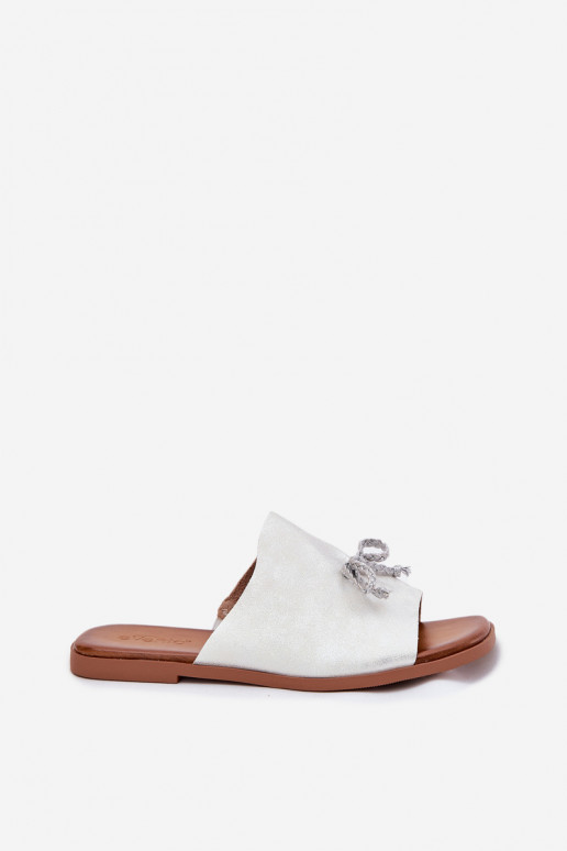 Chinelos femininos com salto largo Com decorações EMiązaniem cor prata Norela Chinelos femininos com salto largo Com decorações EMiązaniem cor prata Norela