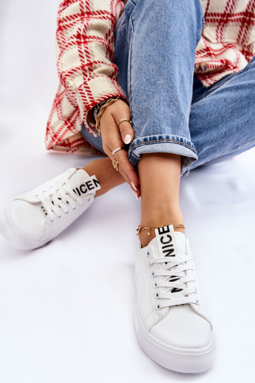 Tênis modelo clássico cor branca Ville