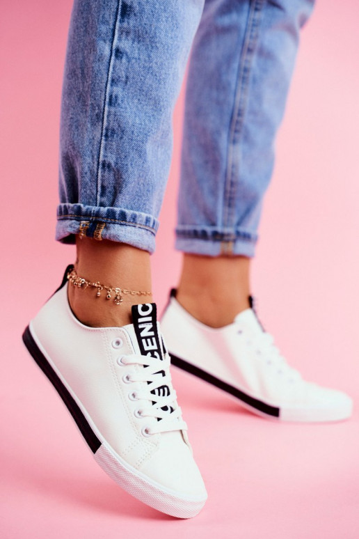 Tênis modelo clássico cor preta Ville Tênis modelo clássico cor preta Ville