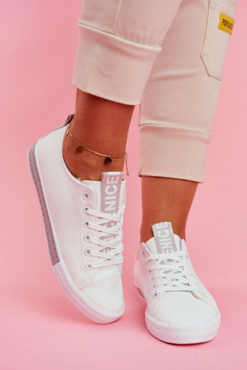 Tênis modelo clássico cor cinza Ville