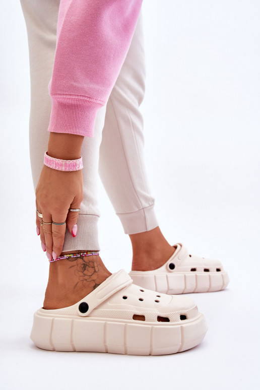 Chinelos tipo Crocs com plataforma elevada bege Beckett