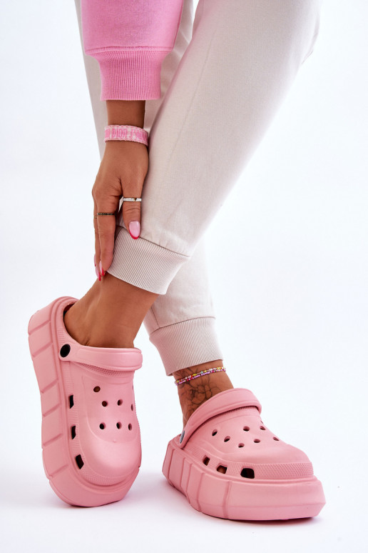 Chinelos tipo Crocs com plataforma elevada cor rosa Beckett