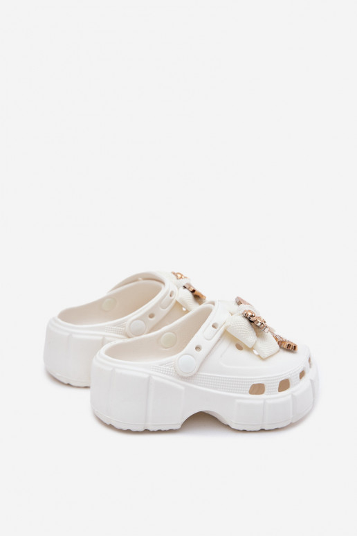 Chinelos Infantil Infantil Chinelos leves com fitas I Ozdobami cor branca Selvana Chinelos Infantil Infantil Chinelos leves com fitas I Ozdobami cor branca Selvana