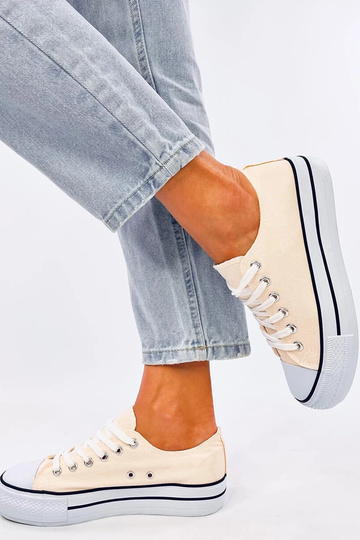 Sapatos femininos clássicos... 2