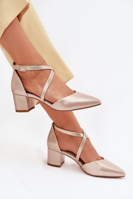 Sapato com salto de couro ecológico Sergio Leone SK830 cor dourada Sapato com salto de couro ecológico Sergio Leone SK830 cor dourada