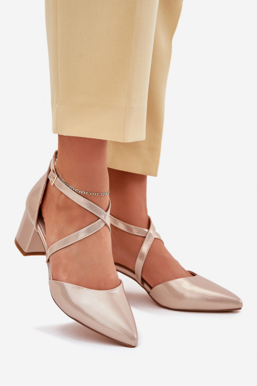 Sapato com salto de couro ecológico Sergio Leone SK830 cor dourada Sapato com salto de couro ecológico Sergio Leone SK830 cor dourada