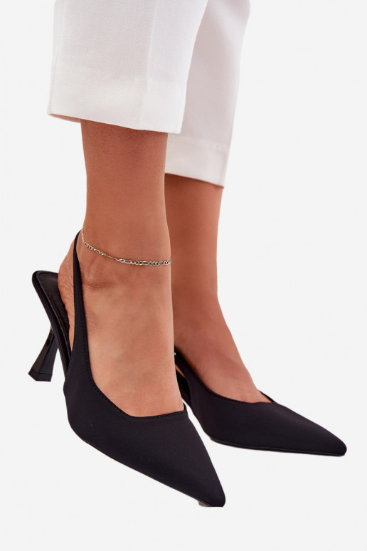 Sandálias femininas com salto fino cor preta Lunira