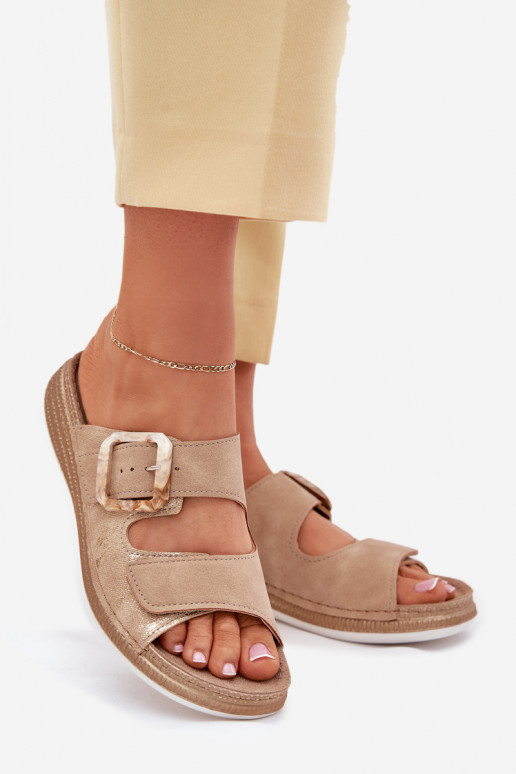 Chinelos femininos com fivelas I com fecho adesivoem INBLU MK000013 bege Chinelos femininos com fivelas I com fecho adesivoem INBLU MK000013 bege