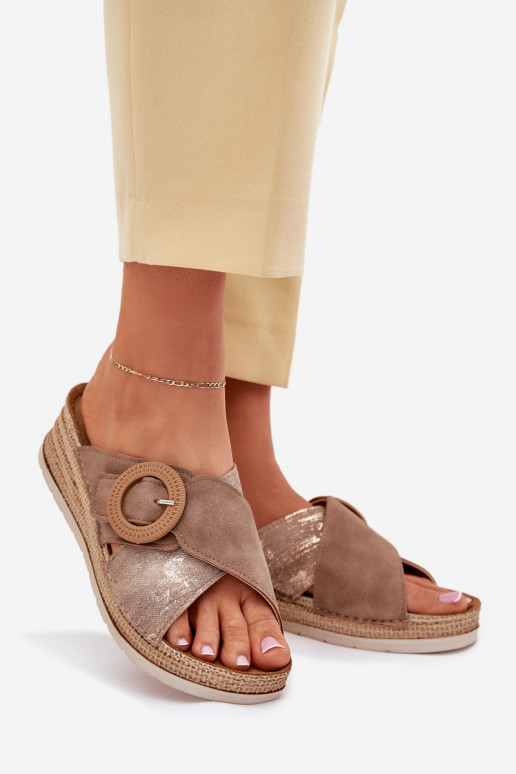 Chinelos femininos Em uma cunha decorar com fivelas Inblu RV000012 cor marrom Chinelos femininos Em uma cunha decorar com fivelas Inblu RV000012 cor marrom