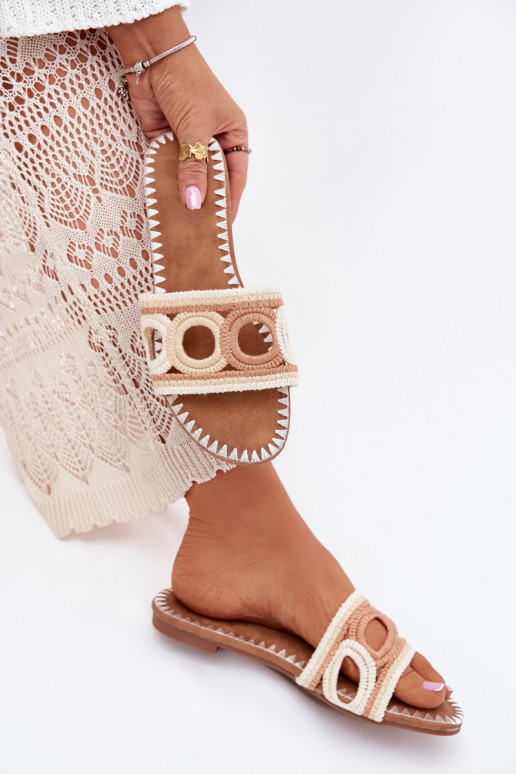 SzydełkoParae Chinelos femininos com salto largo bege Nirina