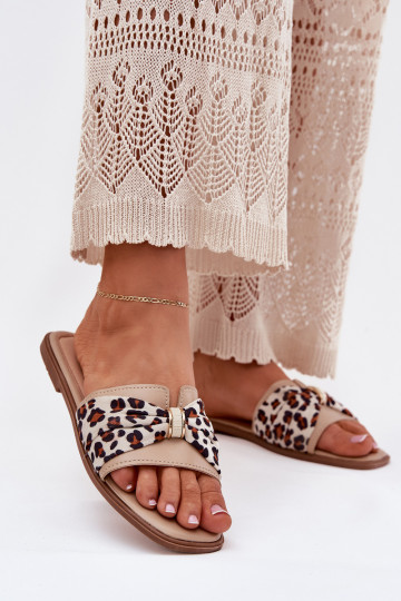 Chinelos femininos com salto largo com fitas bege Avenza