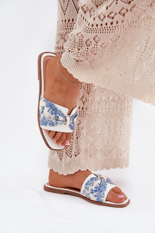 Chinelos femininos com salto largo com fitas cor branca Avenza