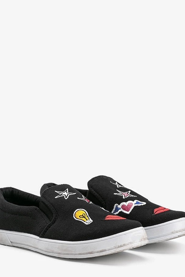Sapatos pretos de tecido com aplicações, "Anais"