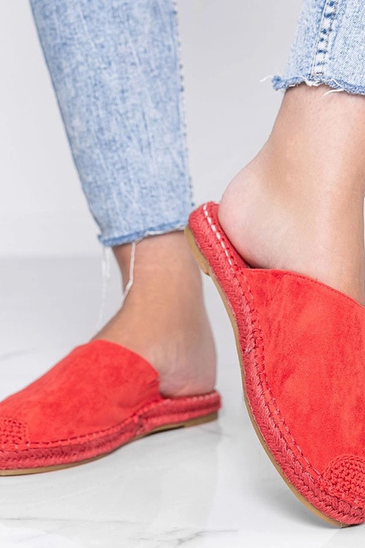 Sandálias fechadas vermelhas, "Wenus"