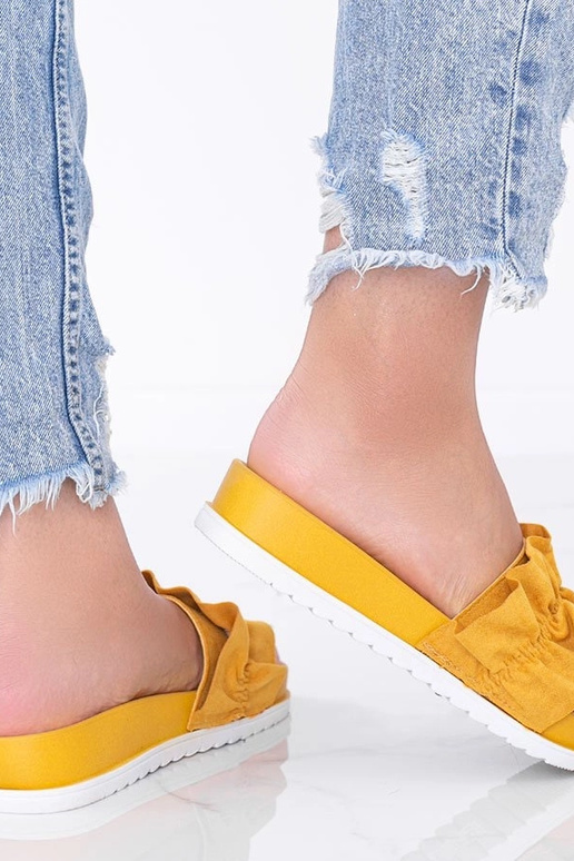 Sandalas mostarda com pregas, „Samanta"