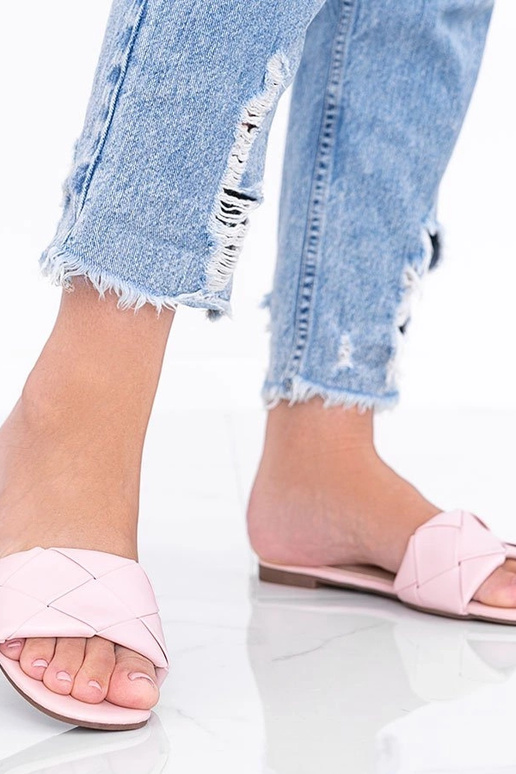 Sandalas rosas com parte superior...