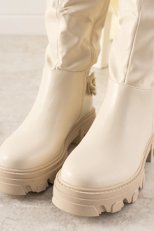 Botins cor areia com corrente, "Coniak"