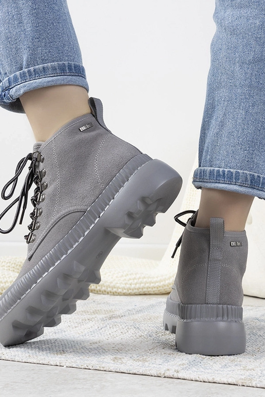 Botins femininos cinzas esportivos,...