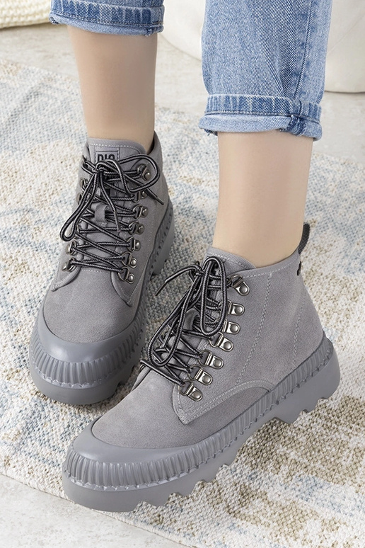 Botins femininos cinzas esportivos,...