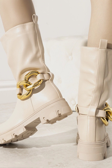 Botins isolados bege com corrente Harrison 2