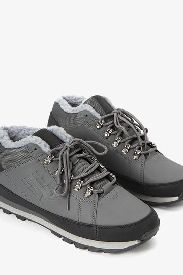 Calçado desportivo isolado... 2