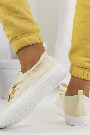 Tênis feminino bege com... 2