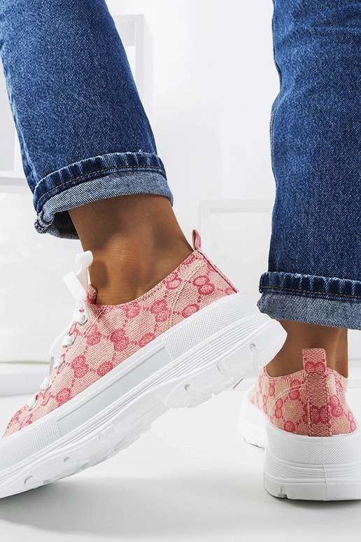 Sapatos rosa e areia, "Waters"