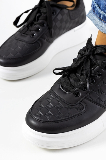 Sapatos pretos com...